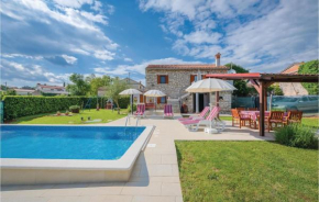 Gorgeous Home In Milotski Brijeg